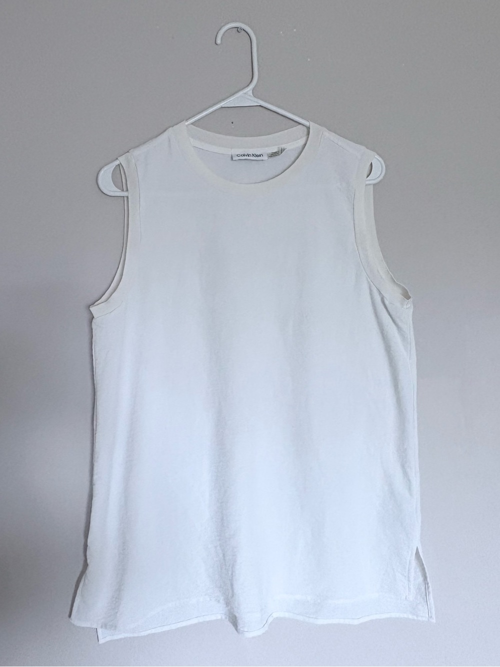 Calvin Klein Chiffon Sleeveless Tank Top | White | Crew Neck Medium